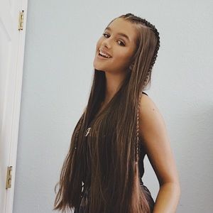 Meet your Posher, Mickenna